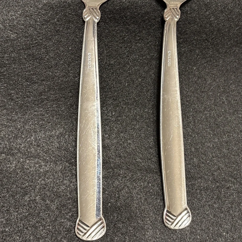 PAIR Oneida RATTAN Stainless  Silverware Serving Spoons  8 1/4
